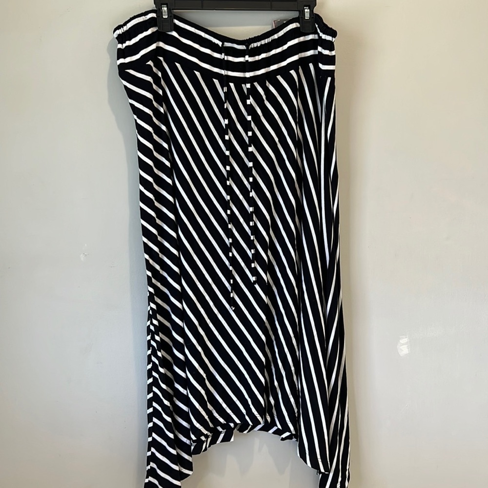 The Avenue long skirt w/ drawstring waist NWT size 18/20 - Picture 2 of 10